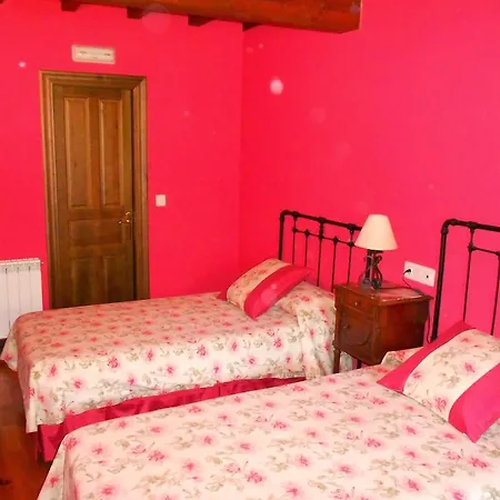 La Gloria Del Sueve Guest house Alea